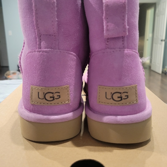 UGG Women Classic Mini II Genuine Shearling Lined Boot Wildflower new - Picture 5 of 6